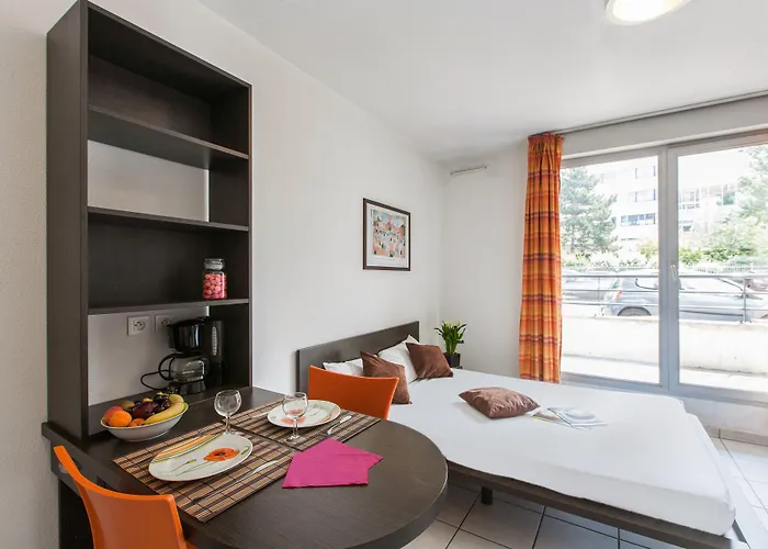 Apartahotel Appart'city Classic Vaise St Cyr