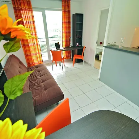 Apartahotel Appart'city Classic Vaise St Cyr 2*